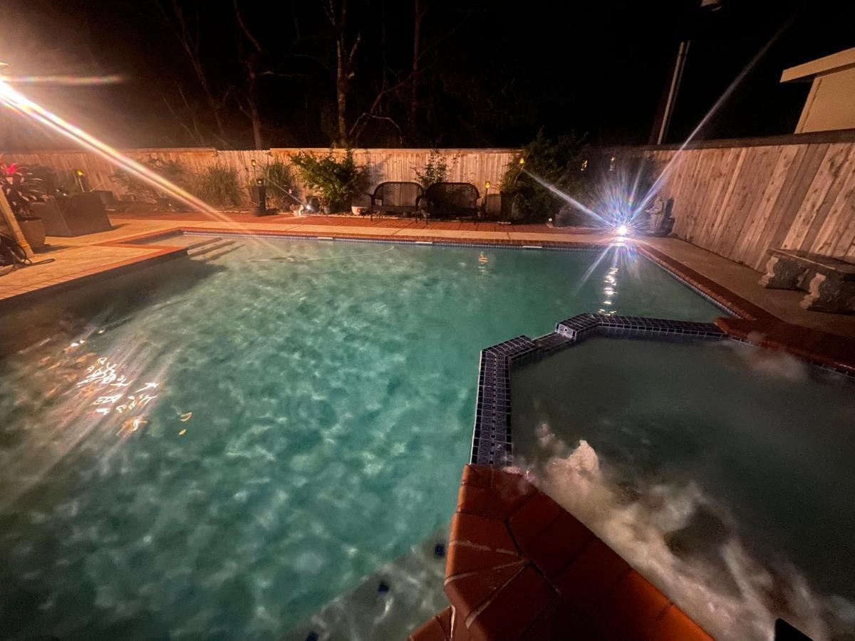 Royce Mini-Mansion With Heated Pool & Spa Houston Exterior foto
